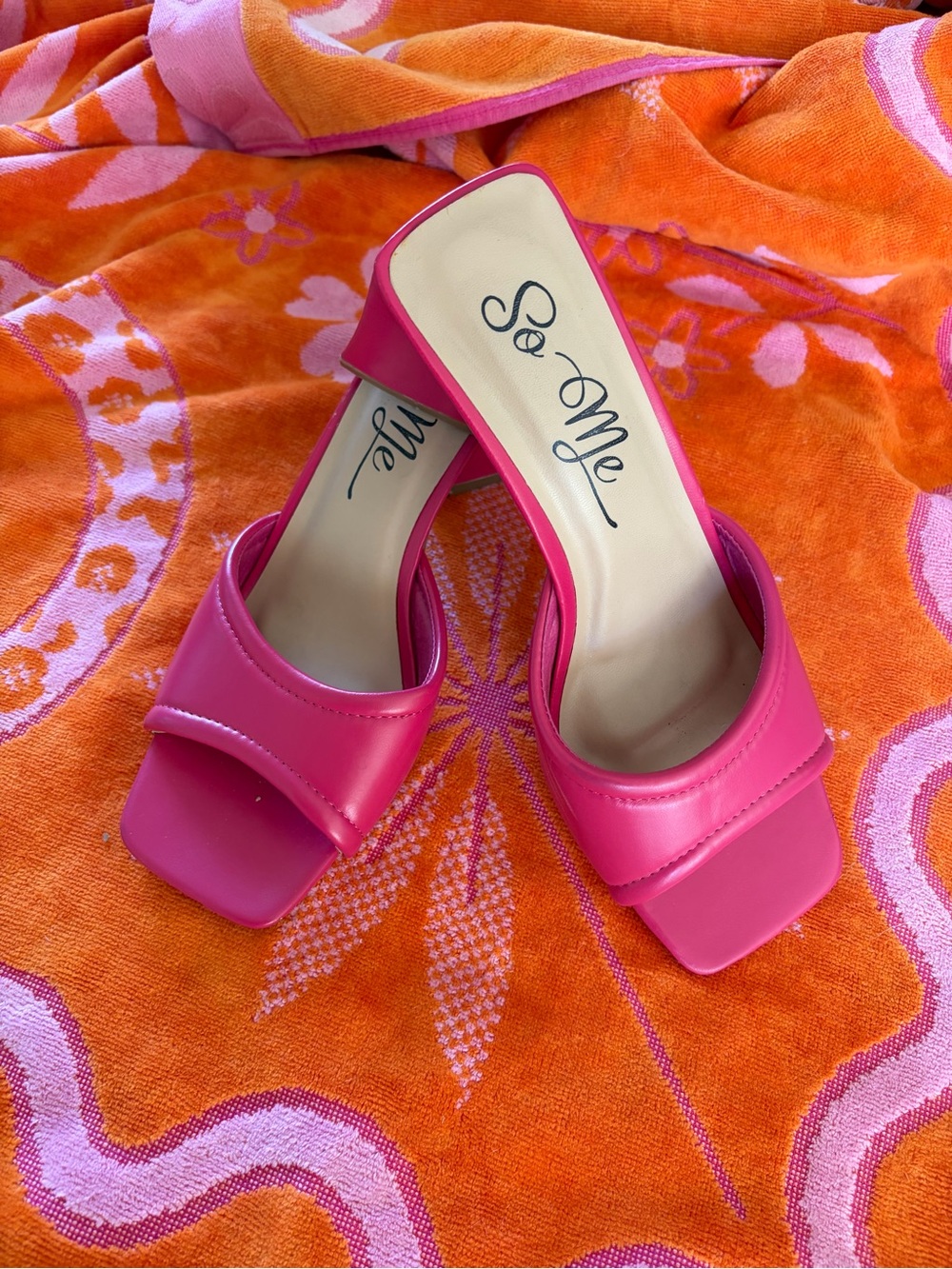 So Me Bright Pink Square-Toe Slide Heels